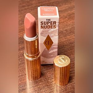 Charlotte Tilbury Matte Revolution lipstick: Supermodel.